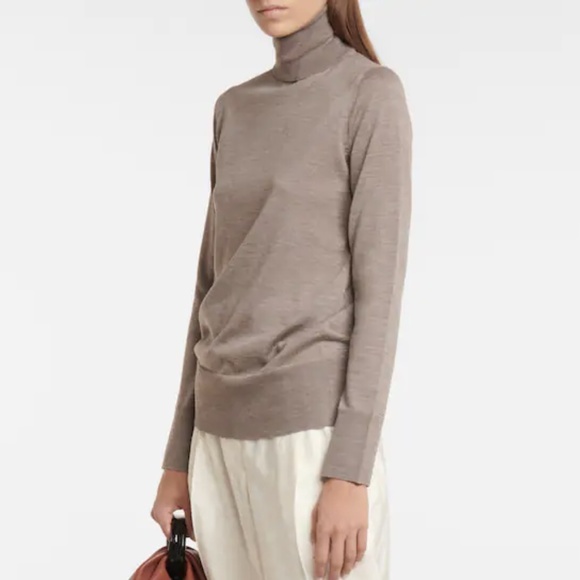 MaxMara Sweaters - NWT MaxMara Leisure Humour Virgin Wool Turtleneck Sweater Sz. XS